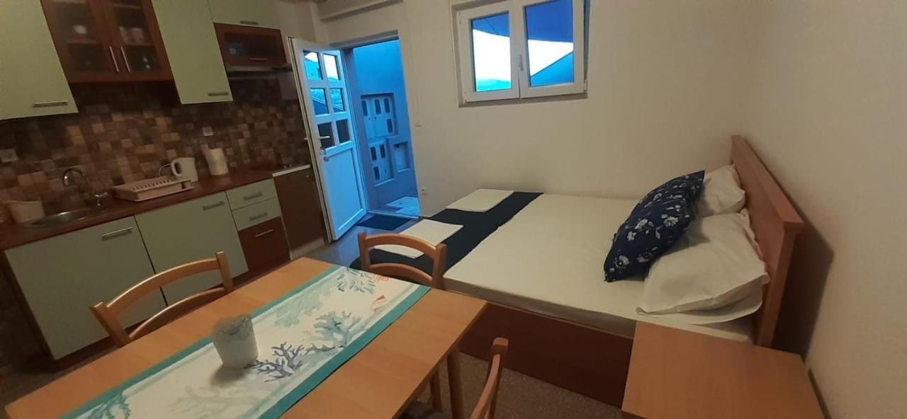Apartmani Izvor Pag Town Kültér fotó