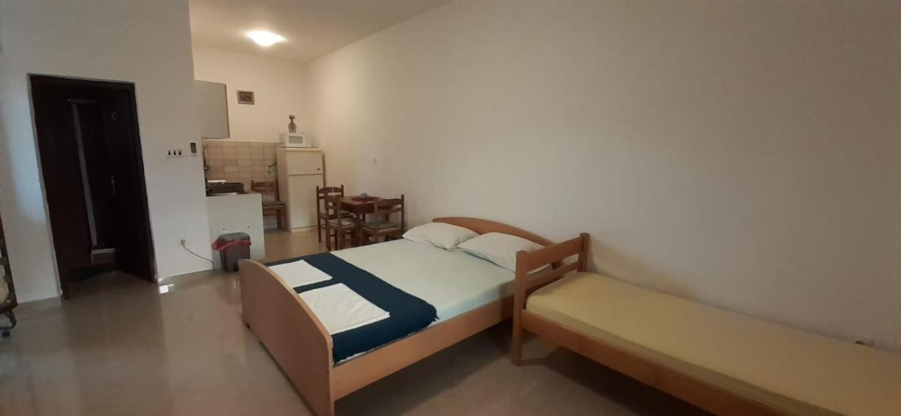 Apartmani Izvor Pag Town Kültér fotó